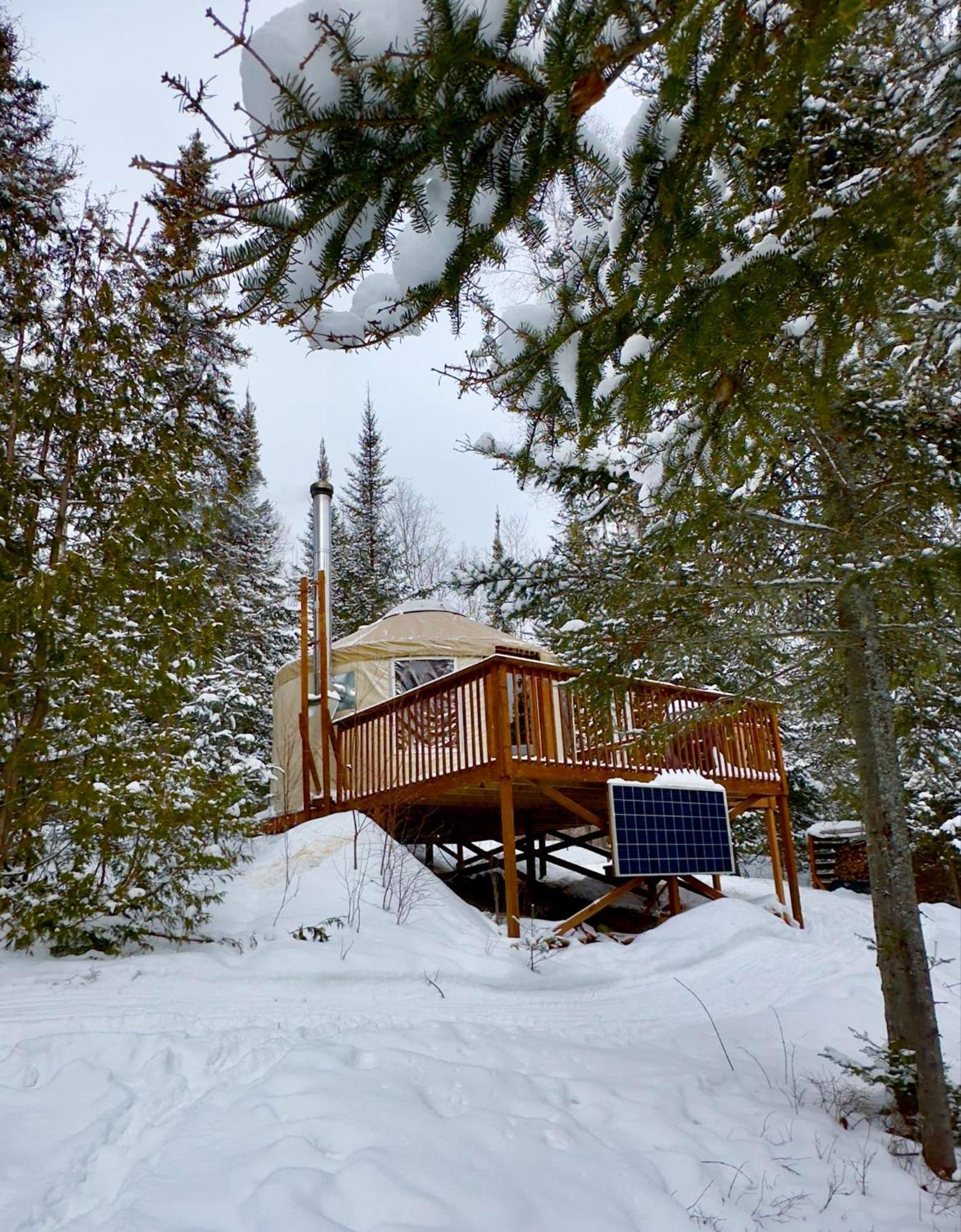 Les Racines Du P'Tit Isidore Rouyn Kültér fotó